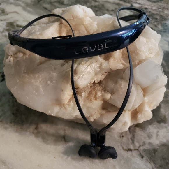 Samsung Other - Samsung Level U EO-BG920BBEBUS In-Ear Headsets - Black Sapphire